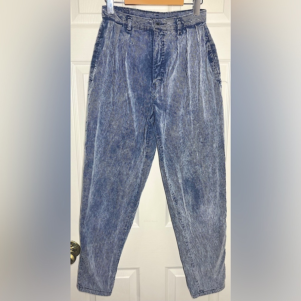 1970s–1980s Vintage Blue Corduroy/ HighWaisted, Tapered Leg, Mom “Jean”